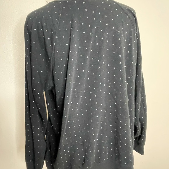 Torrid Black Crewneck Sweater With Small Silver Star Design Size 2 (2X) Women’s - Picture 4 of 8